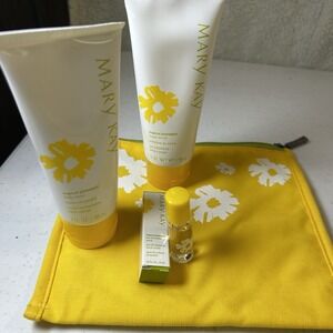 Mary Kay Tropical Pineapple 4 Pc Set Body Lotion/Sugar Scrub/Eau De Toilette/Bag